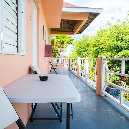 Shields Negril Villas Chambre photo