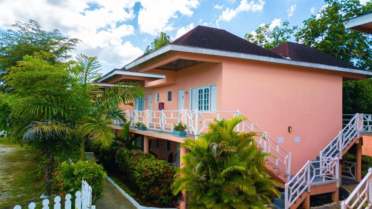 Shields Negril Villas Extérieur photo